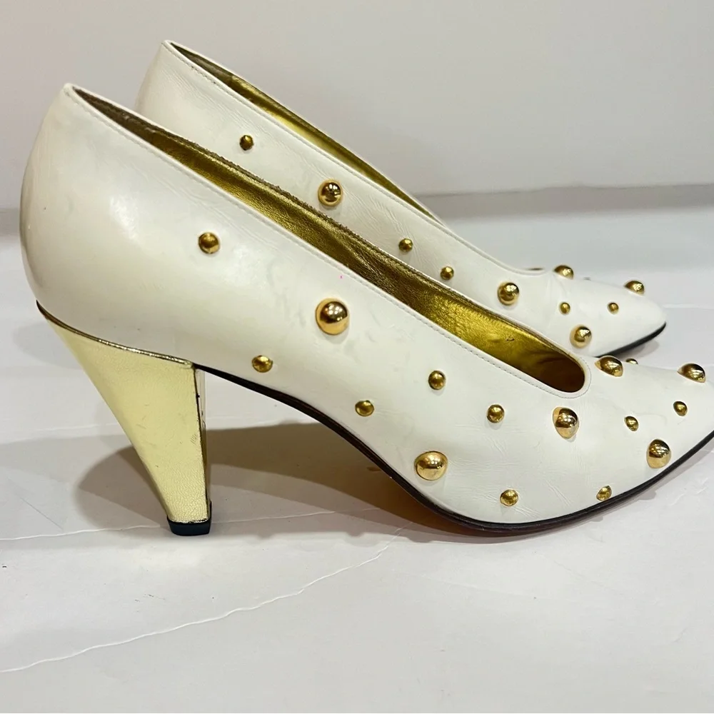 Vintage ESCADA White Leather Gold Studded Pumps 6 AA Narrow